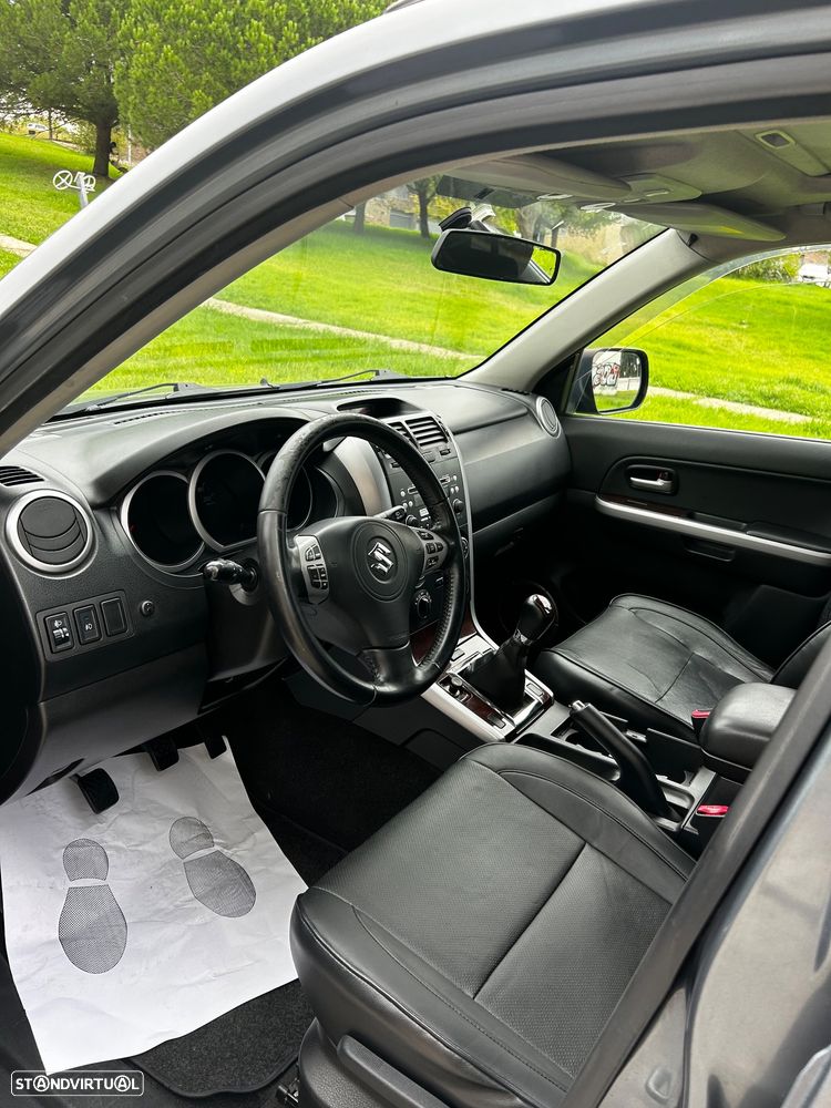 Suzuki Grand Vitara - 12