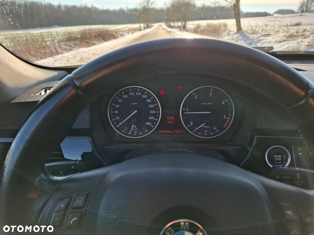 BMW Seria 3 318d - 15