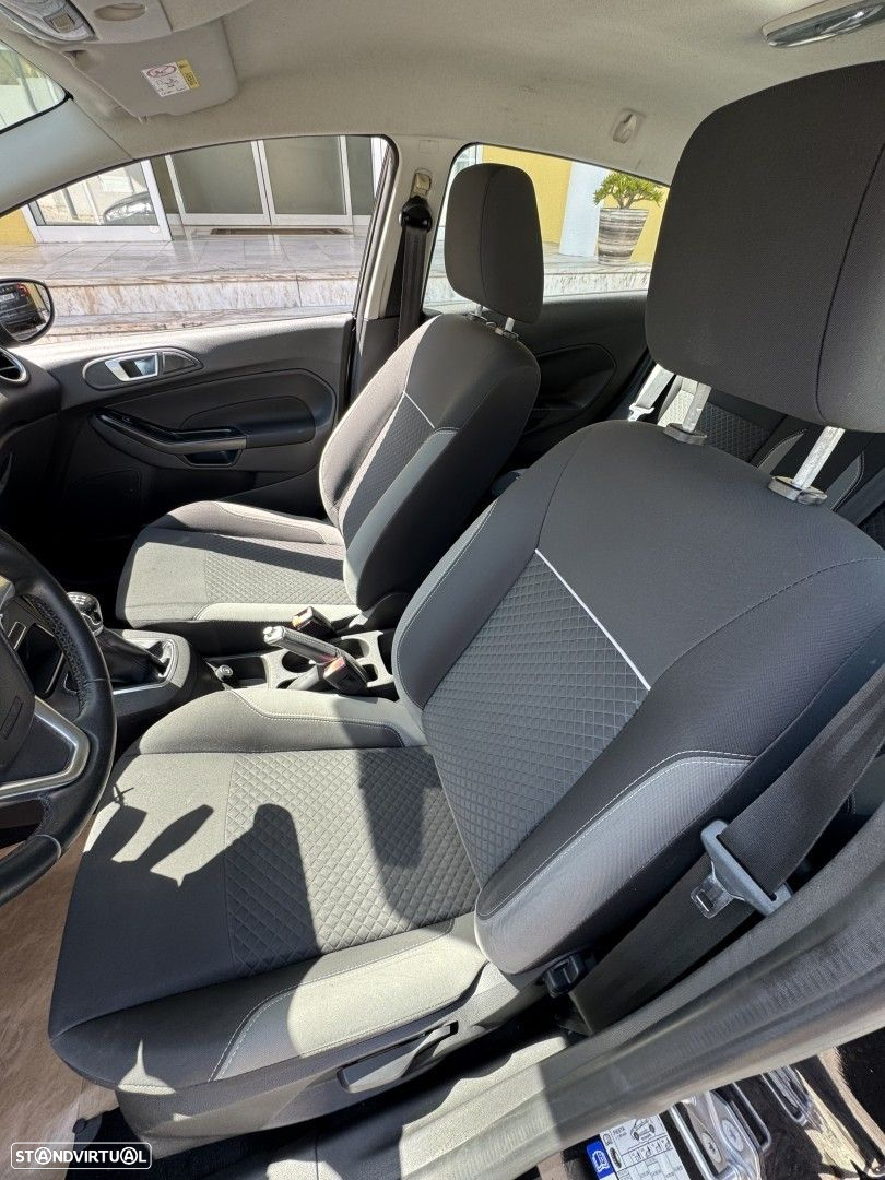 Ford Fiesta 1.0 T EcoBoost Titanium - 14