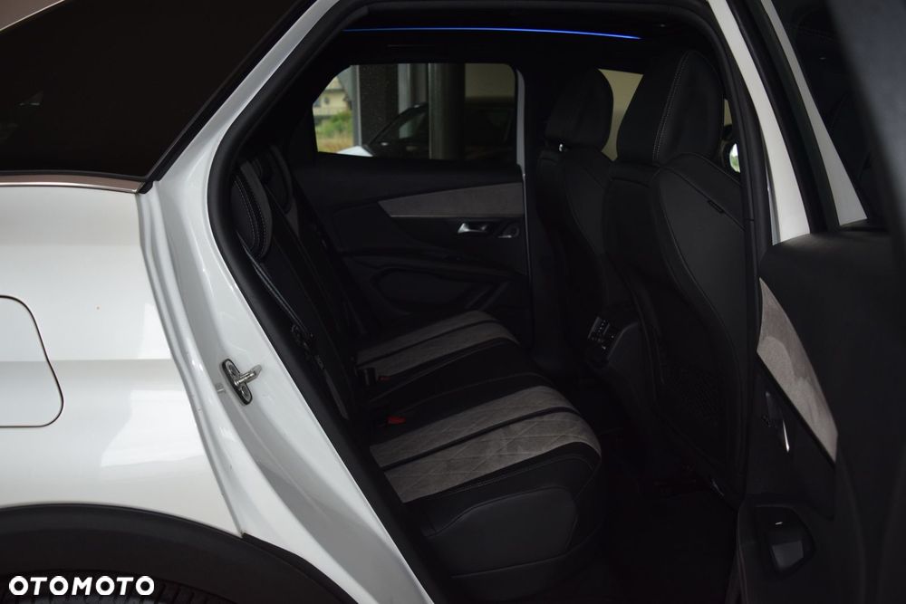 Peugeot 3008 1.6 PureTech Hybrid4 PHEV GT S&S EAT8 - 22