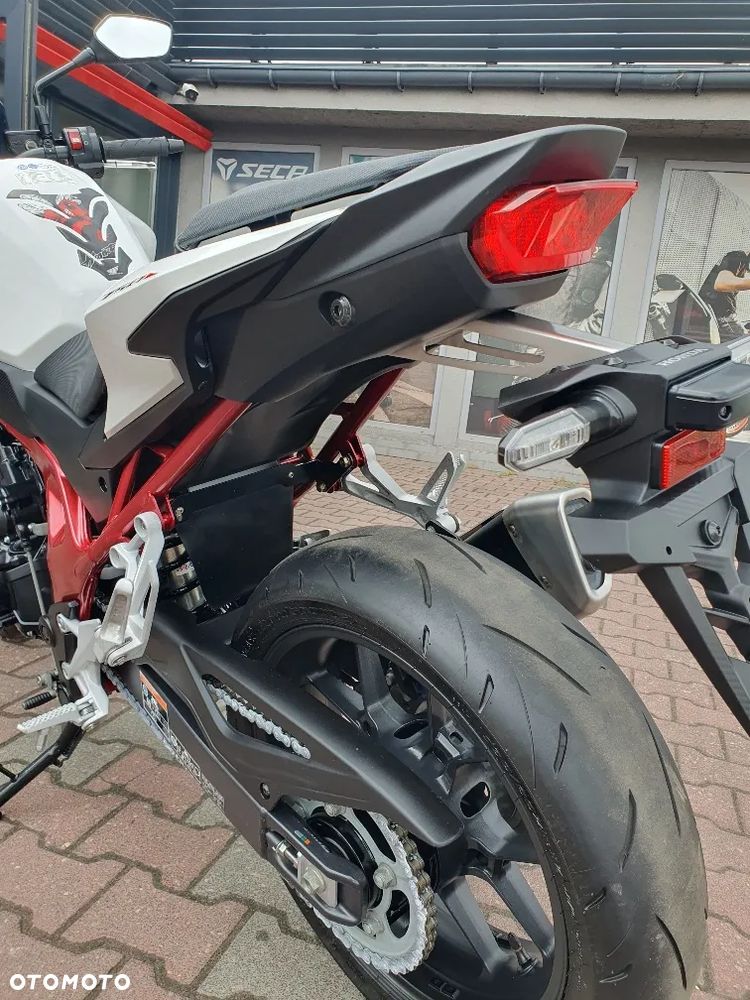 Honda Hornet - 34