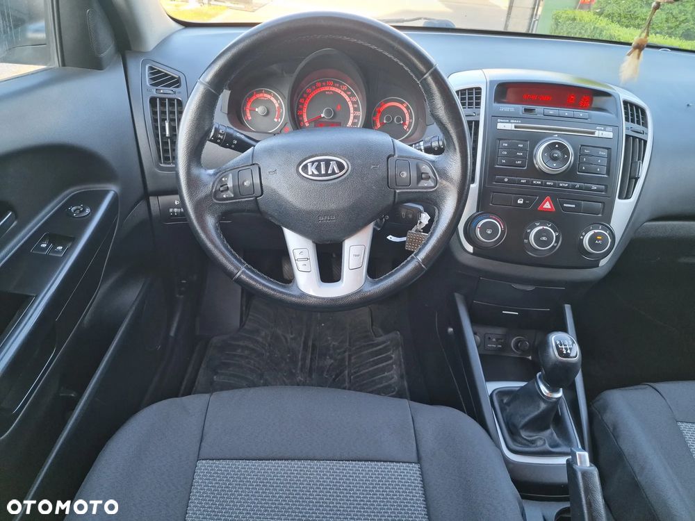 Kia Ceed 1.4 CVVT Spirit - 18