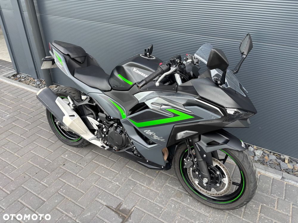 Kawasaki Ninja - 6