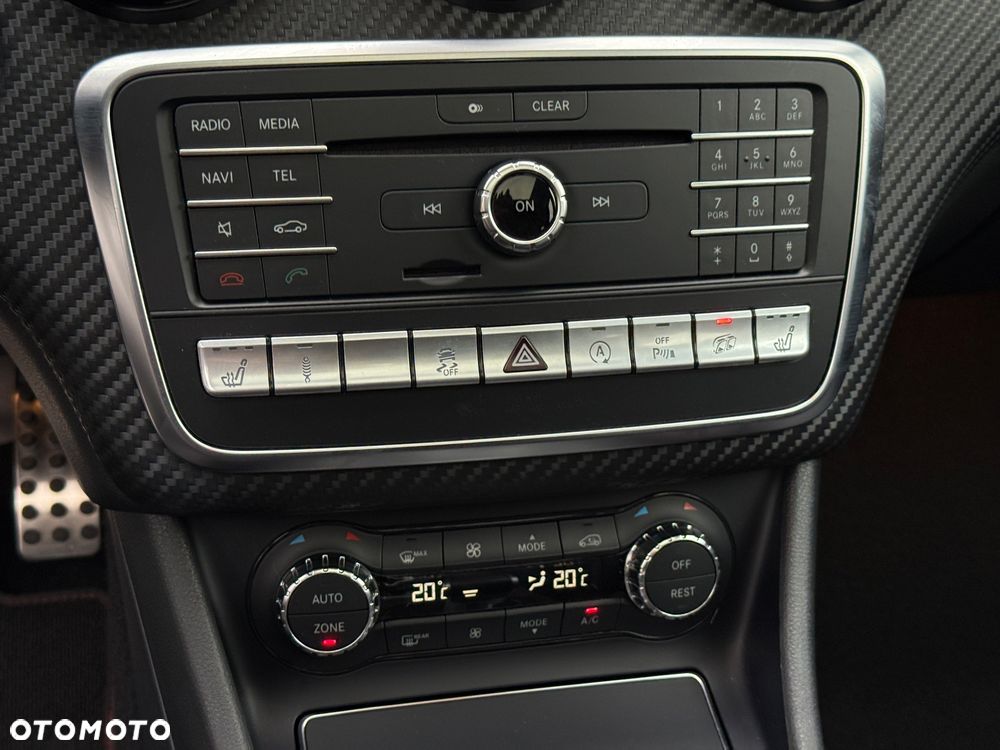 Mercedes-Benz Klasa A AMG 45 4Matic AMG Speedshift 7G-DCT - 22