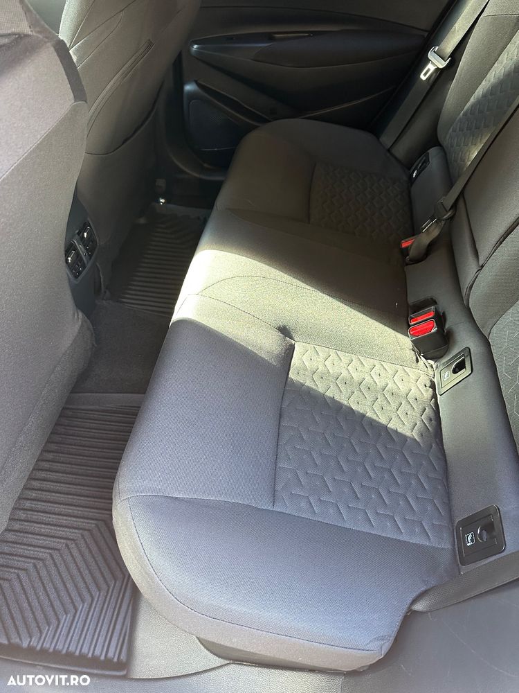 Toyota Corolla 1.8 HSD Dynamic - 28