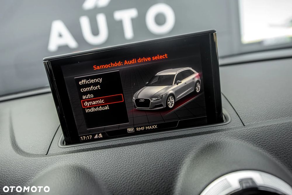 Audi S3 S tronic - 17