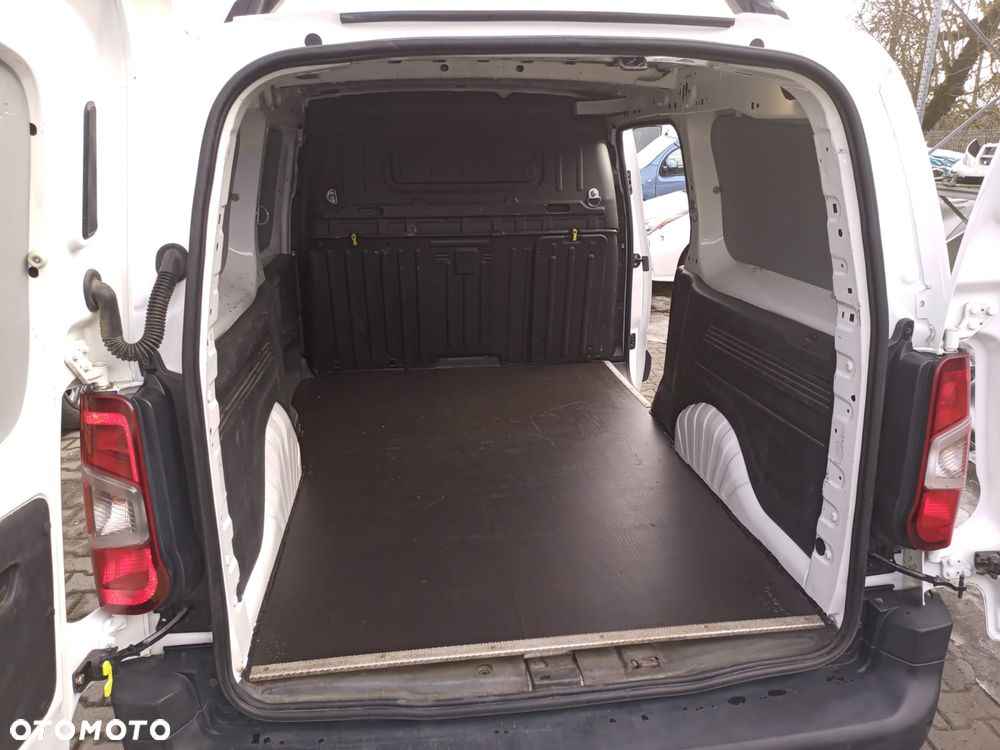 Peugeot PARTNER L2 LONG 3 MIEJSCA - 17