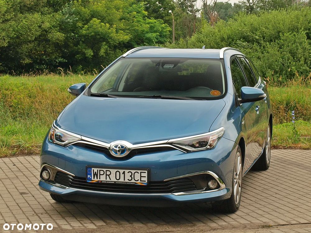 Toyota Auris - 1