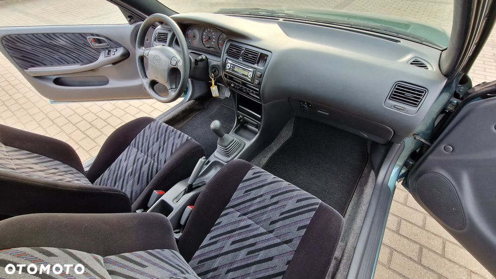 Toyota Corolla - 14