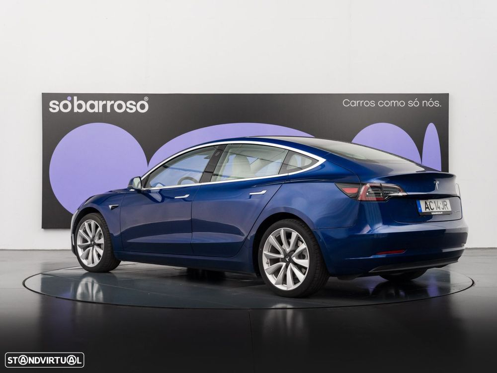 Tesla Model 3 - 4