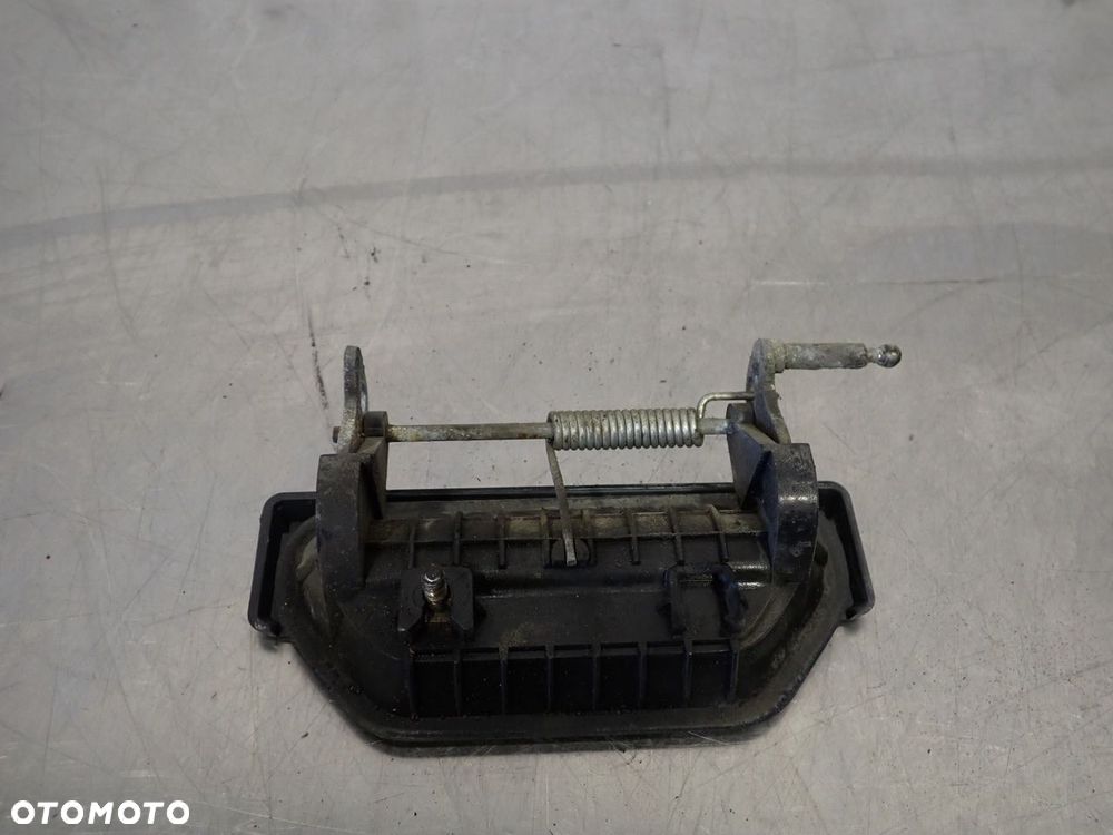 KLAMKA PRAWA TYLNA ZEWNĘTRZNA SKODA FAVORIT - 2