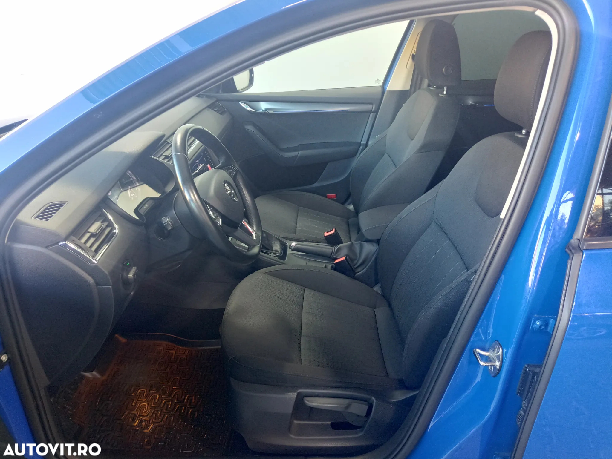 Skoda Octavia 1.6 TDI DSG Style - 5