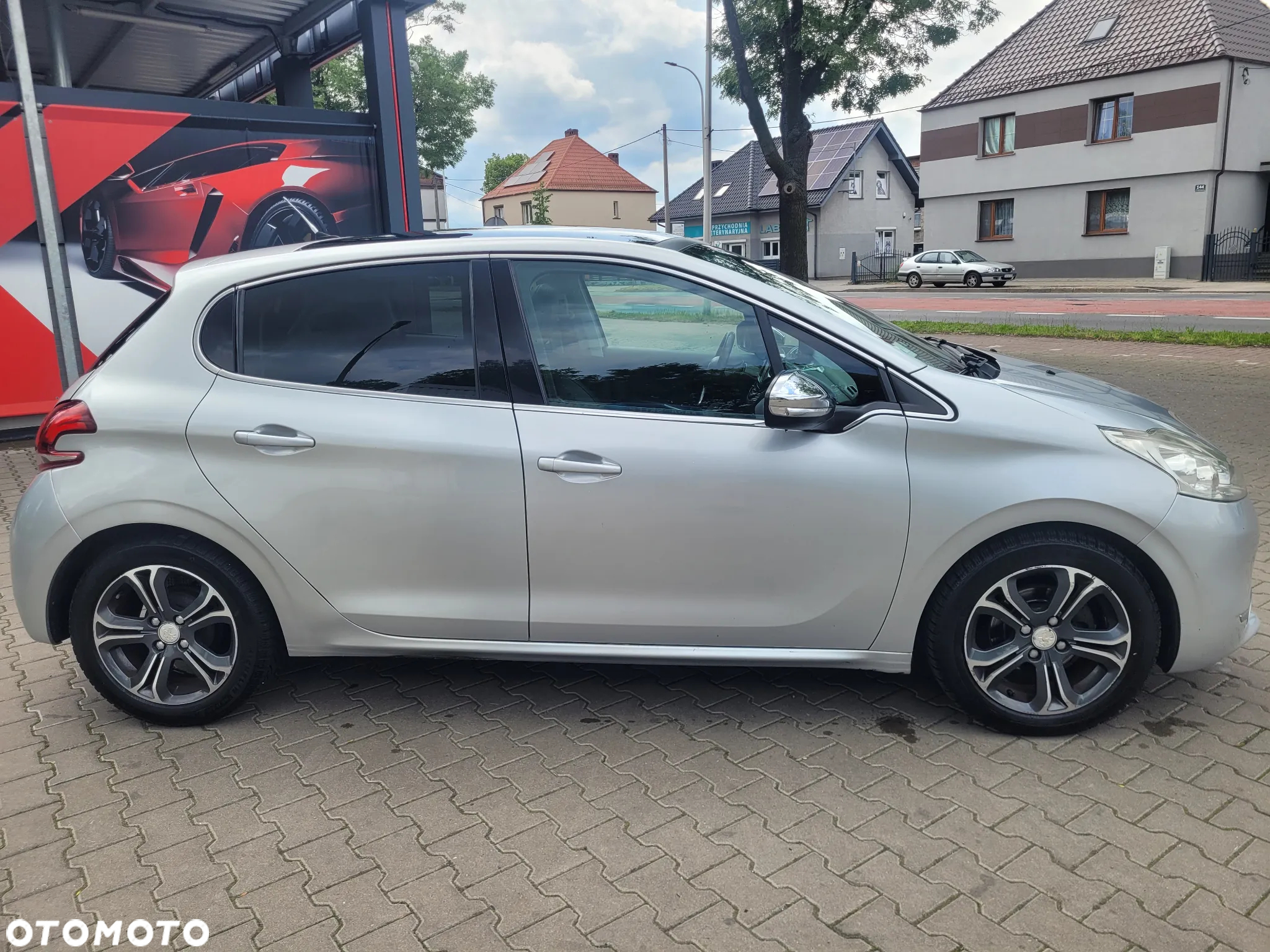 Peugeot 208 1.4 HDi Business Line - 2