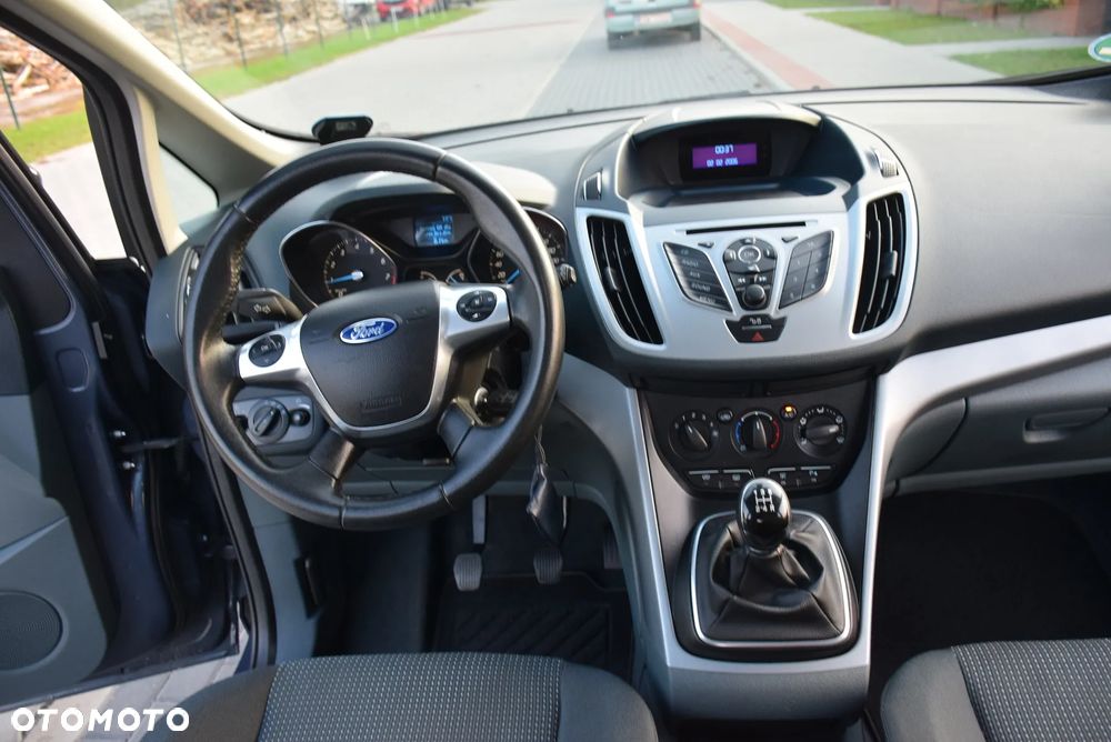 Ford Grand C-MAX - 21