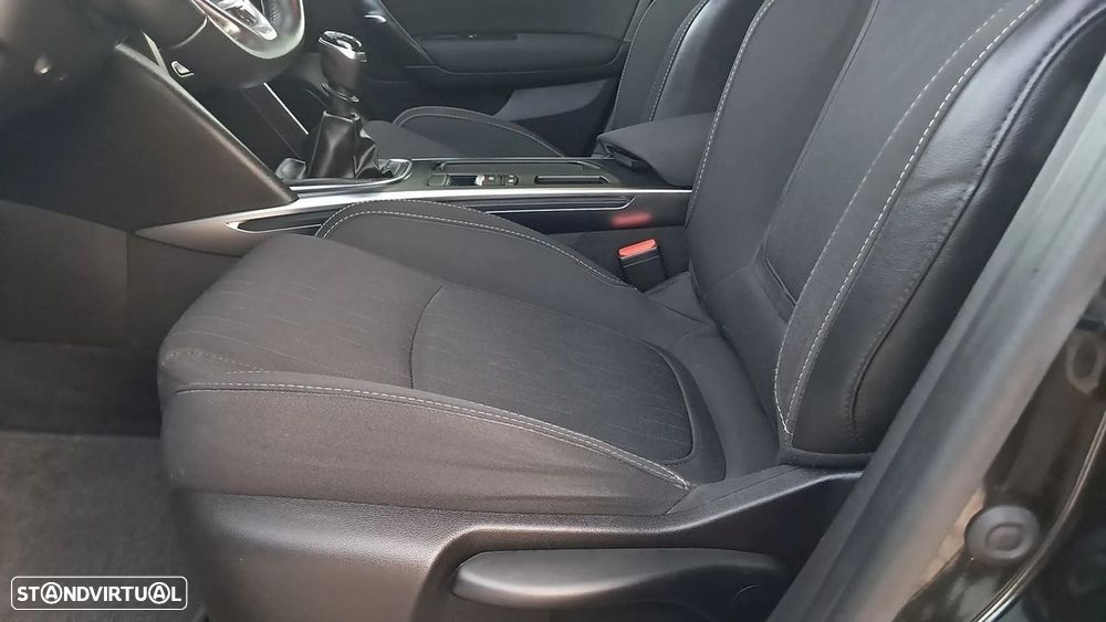 Renault Mégane 1.5 Blue dCi Limited - 27