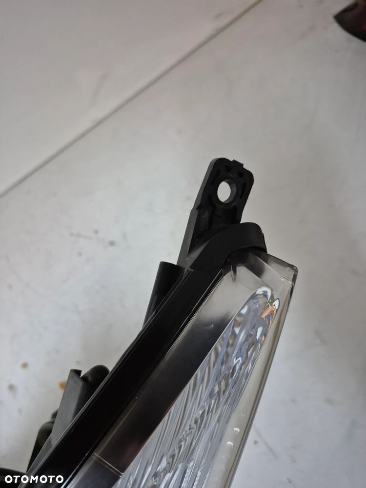 Kia Venga lampa przednia 92102-1P000 - 8