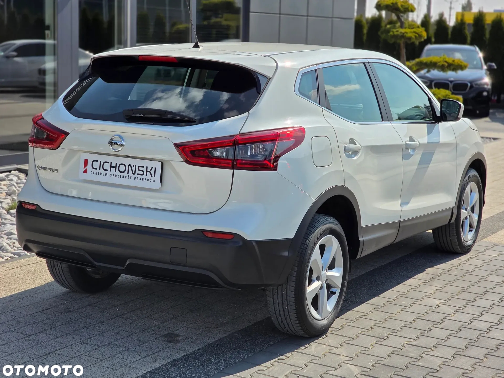 Nissan Qashqai 1.3 DIG-T N-Connecta - 4