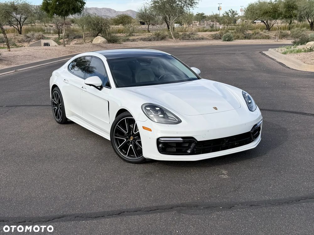 Porsche Panamera - 16