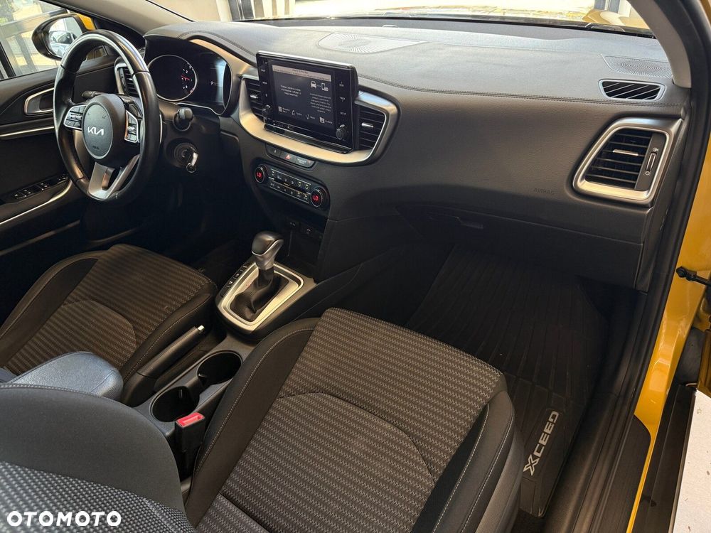 Kia XCeed - 16