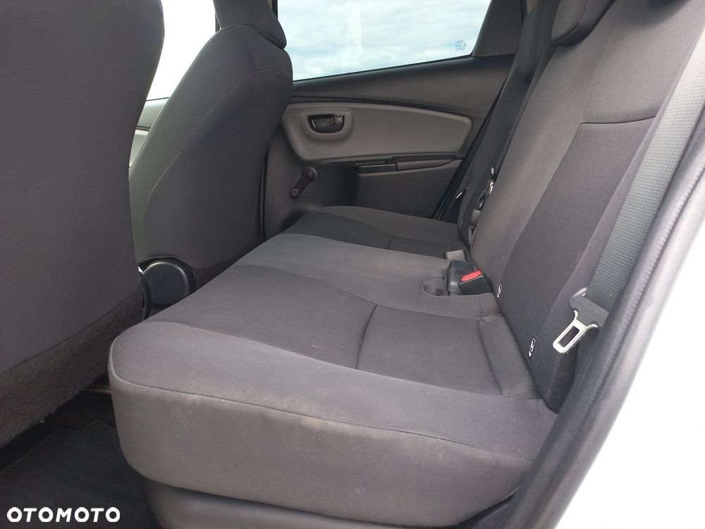Toyota Yaris - 11
