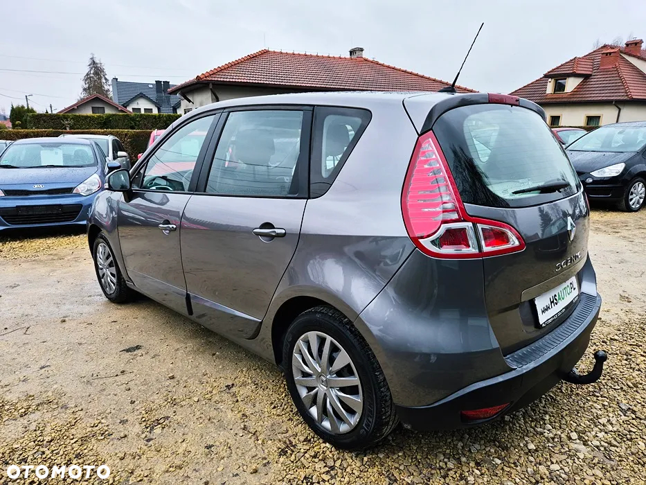 Renault Scenic 1.6 16V 110 TomTom Edition - 19