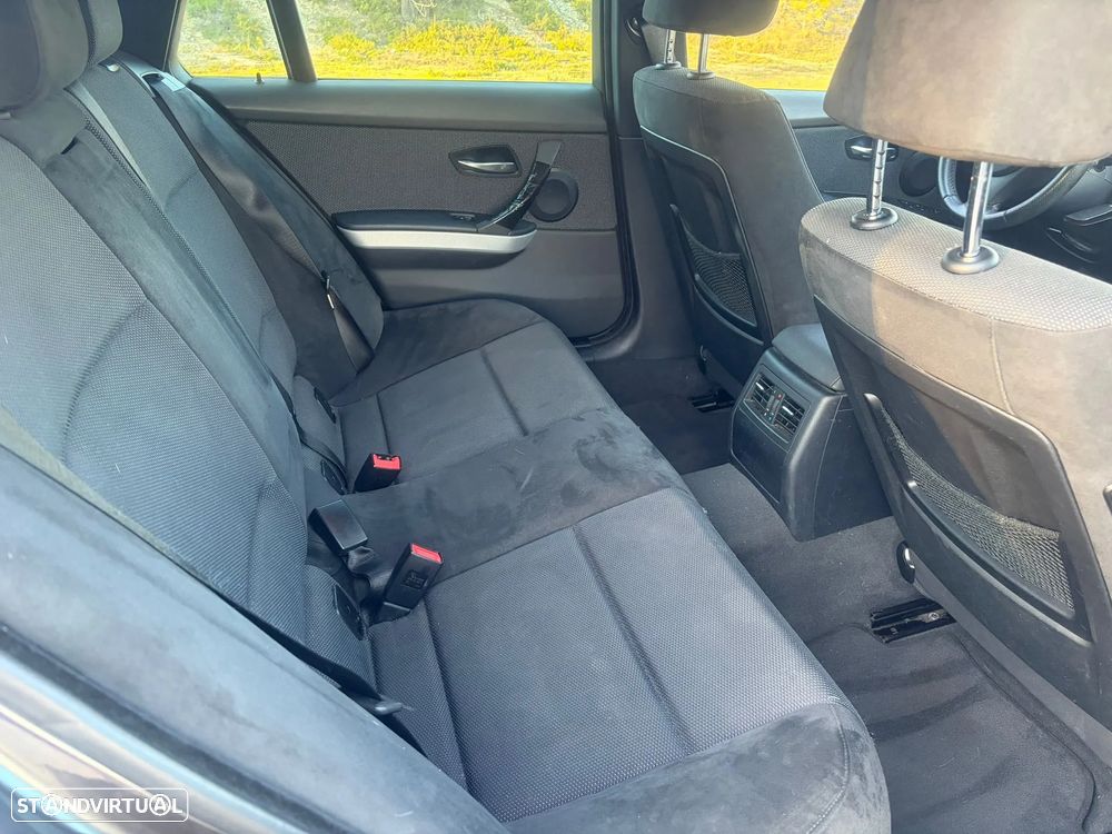 BMW 320 d xDrive Navigation - 10