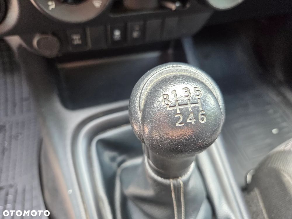 Toyota Hilux - 20