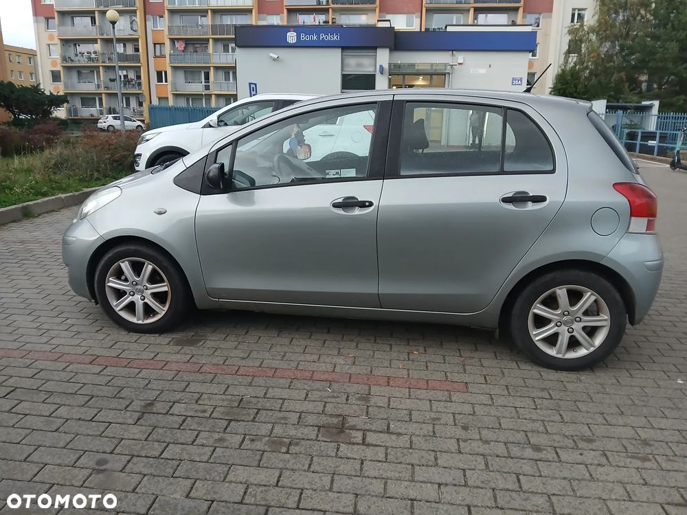 Toyota Yaris 1.33 Sol - 3