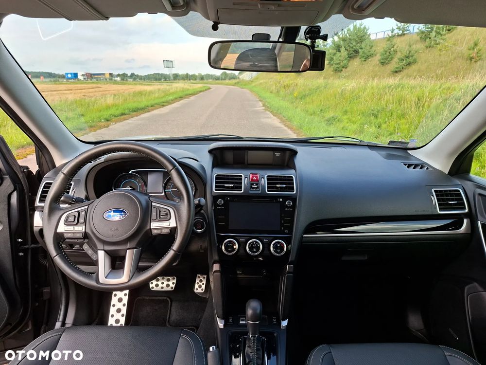 Subaru Forester 2.0 XT Platinum Lineartronic - 14