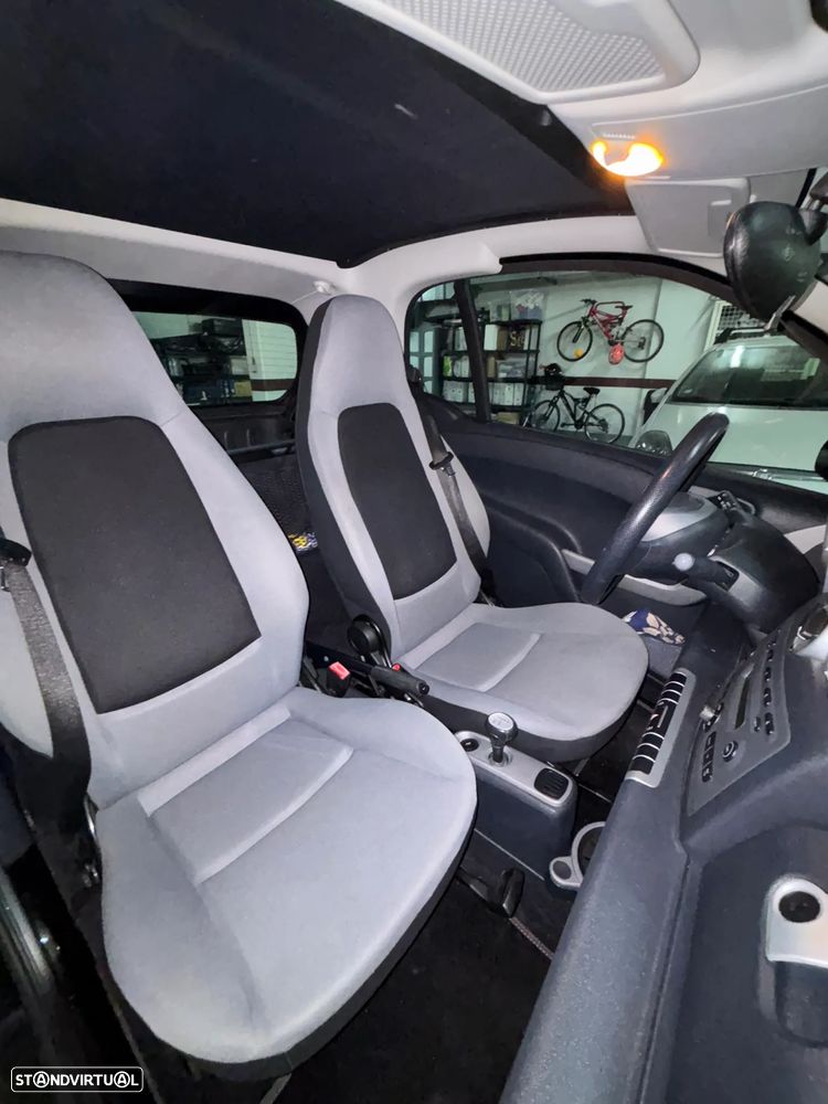 Smart ForTwo Coupé 0.8 cdi Pure 45 - 21