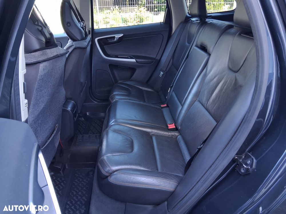Volvo XC 60 2.4D AWD - 6