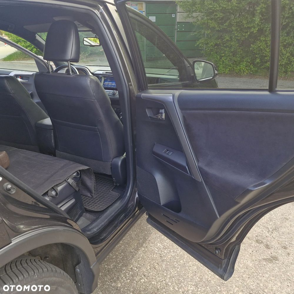 Toyota RAV4 - 11