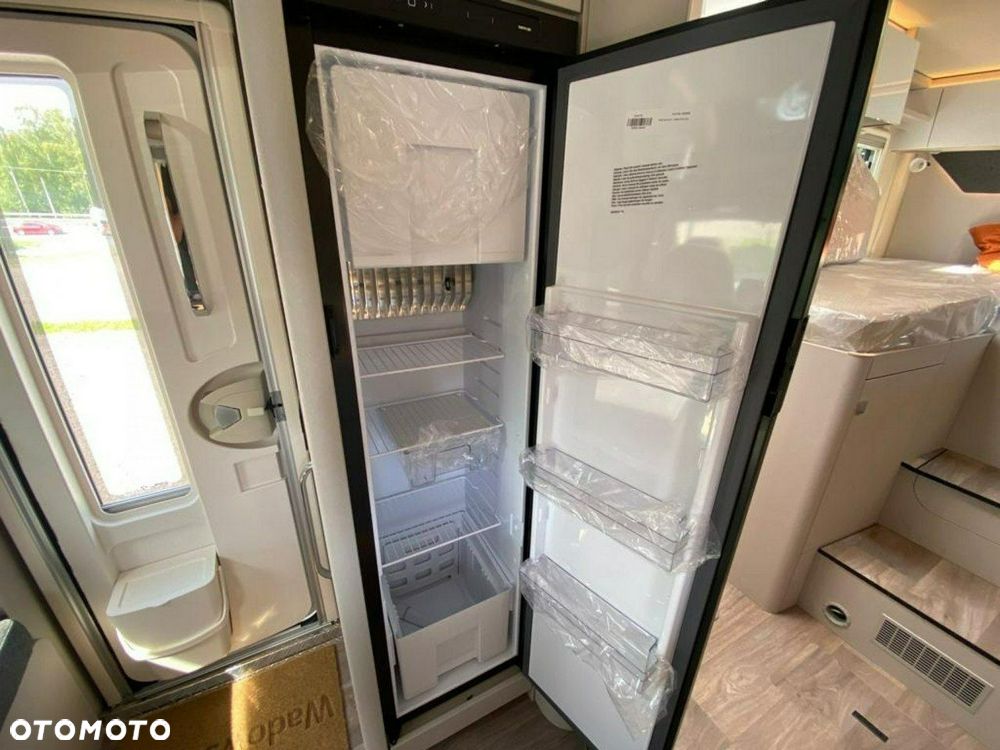 Hymer-Eriba Tramp S 685 - półintegra w układzie face to face - 20