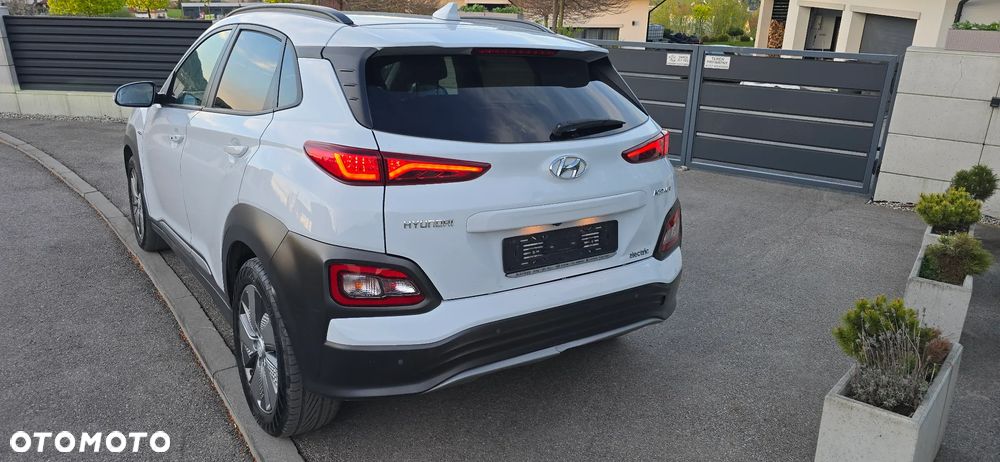 Hyundai Kona Premium - 12