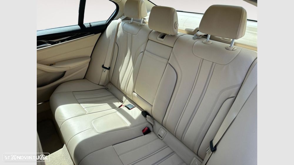 BMW 530 e iPerformance Line Luxury - 14