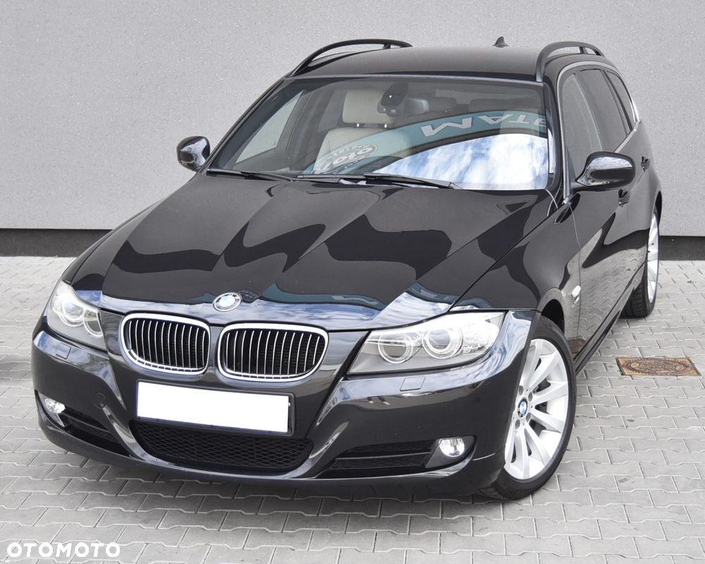 BMW Seria 3 325i xDrive Edition Exclusive - 1