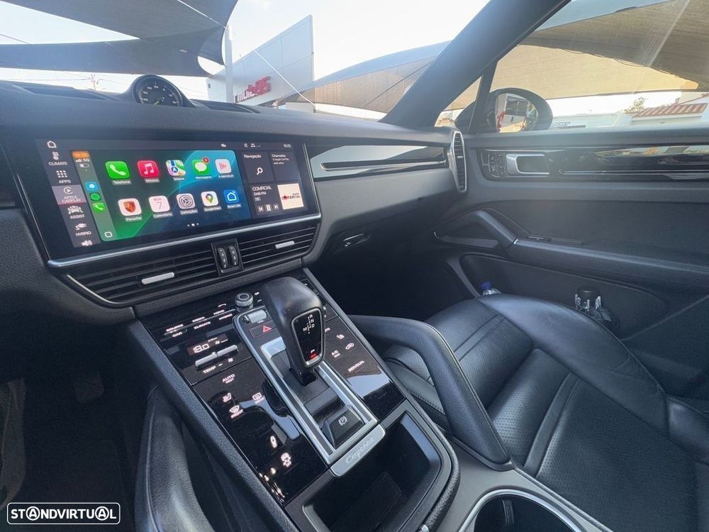 Porsche Cayenne Coupé E-Hybrid - 11