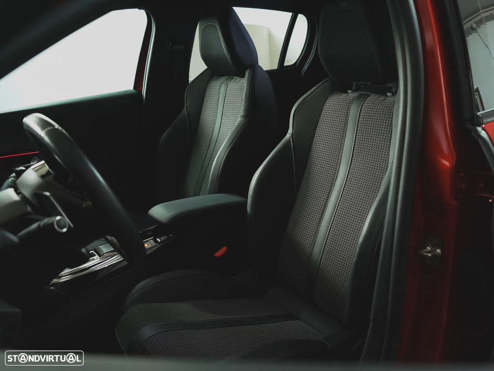 Peugeot 208 1.2 PureTech GT EAT8 - 35