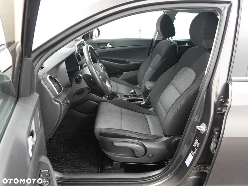 Hyundai Tucson 1.6 GDI BlueDrive Comfort 2WD - 19