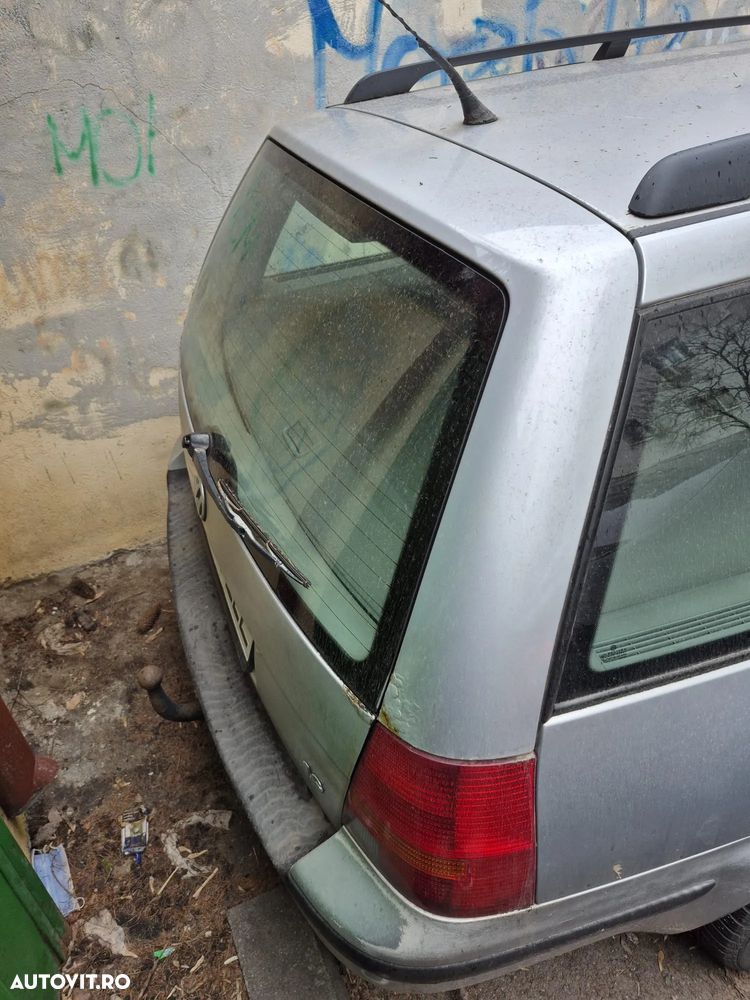 Volkswagen Golf - 5