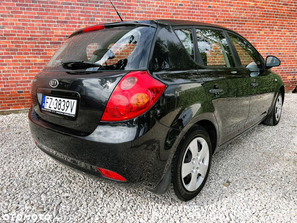 Kia Ceed - 5
