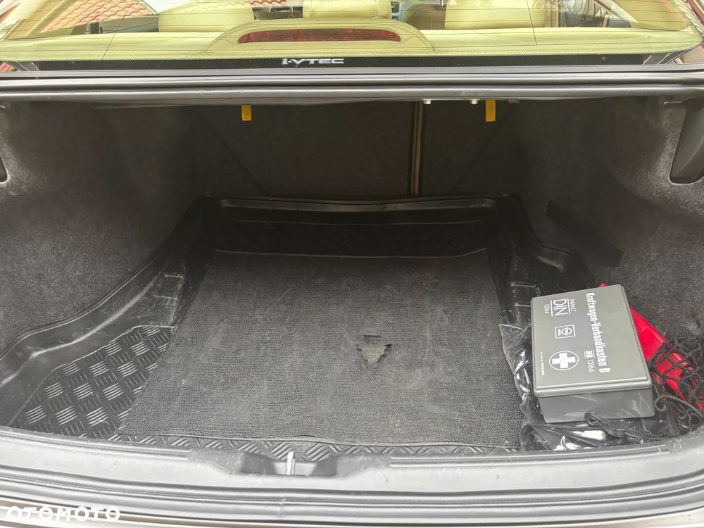 Honda Accord 2.0 Executive - 12