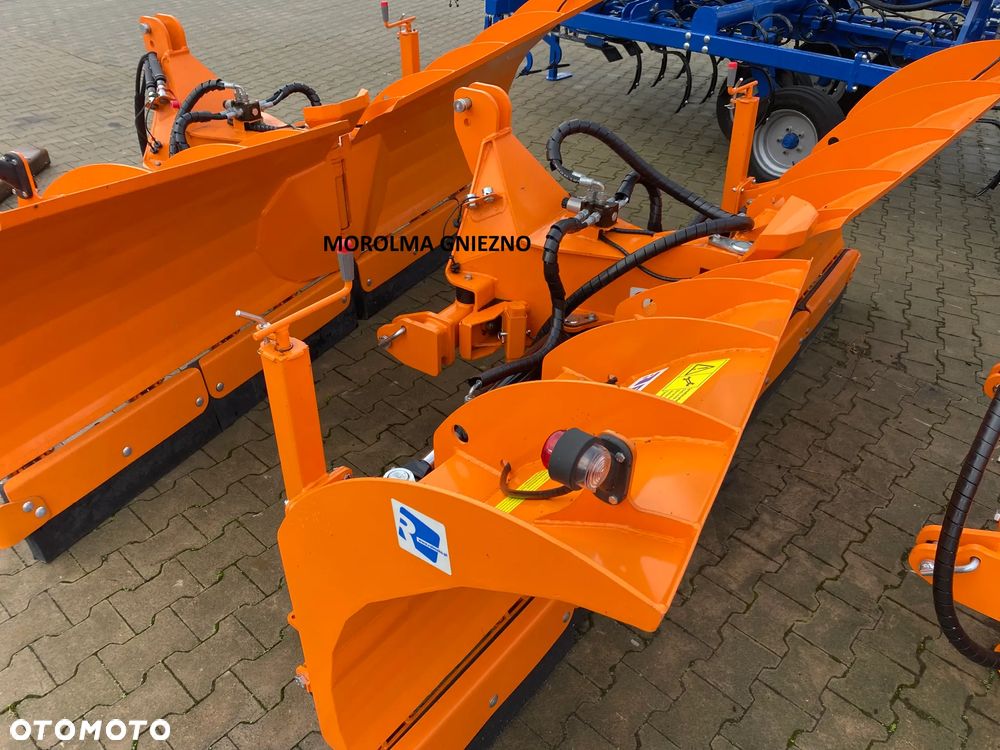 Składany pług do śniegu śnieżny komunalny ciężki 3,0 m TUZ kat II hydrauliczny - 8