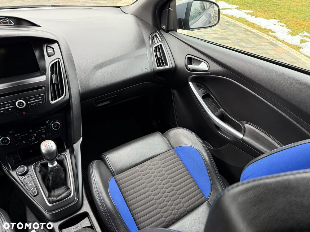Ford Focus 2.0 TDCi ST-2 - 18