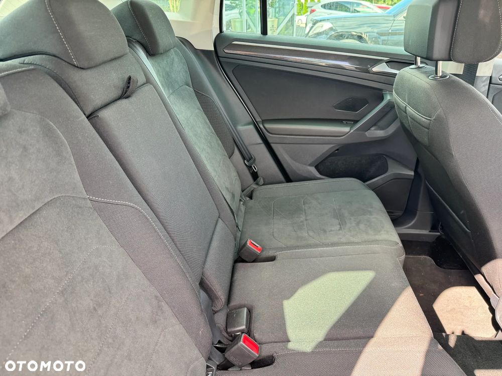 Volkswagen Tiguan 1.5 TSI EVO Elegance DSG - 17