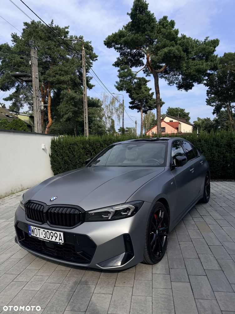 BMW Seria 3 330i xDrive M Sport - 1