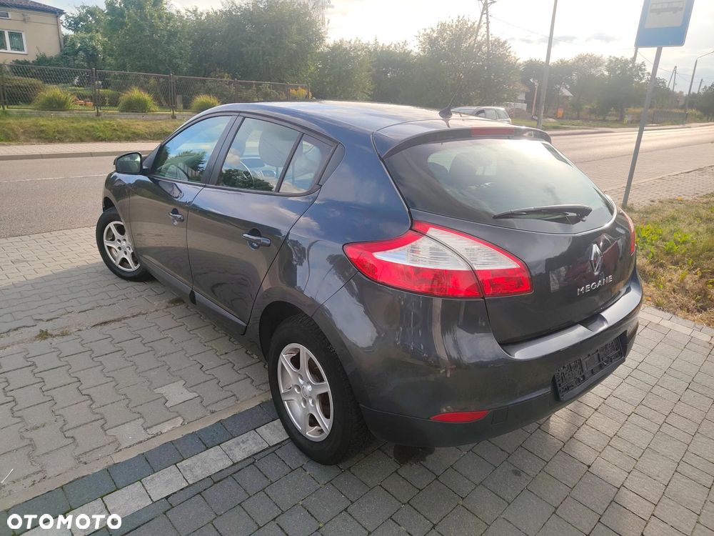 Renault Megane 1.6 16V 110 Authentique - 4