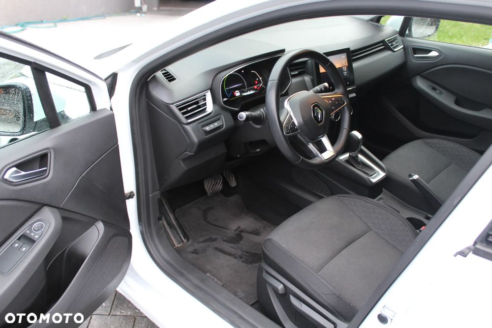 Renault Clio E-TECH 140 INTENS - 12