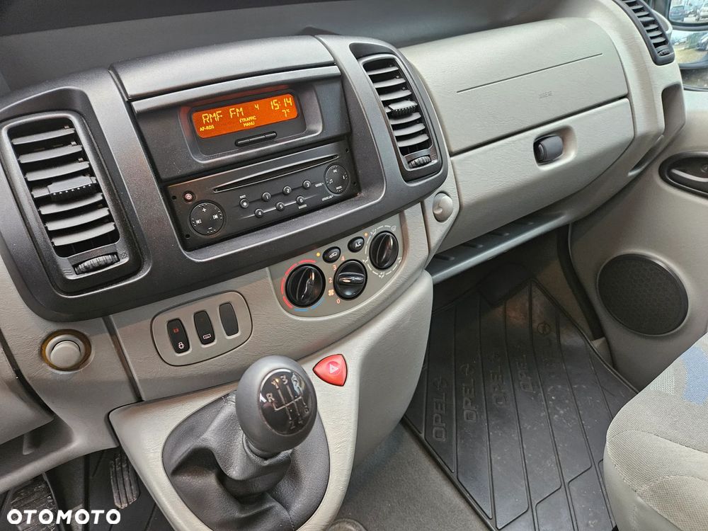 Renault Trafic Passenger Expression - 21