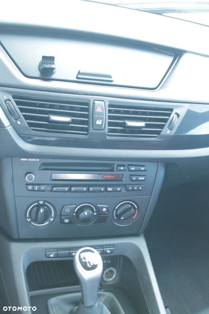 BMW X1 sDrive18d xLine - 14